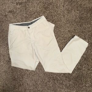 Under Armour Men's White Loose Fit Dry-Fit Khakis Sz 32x32